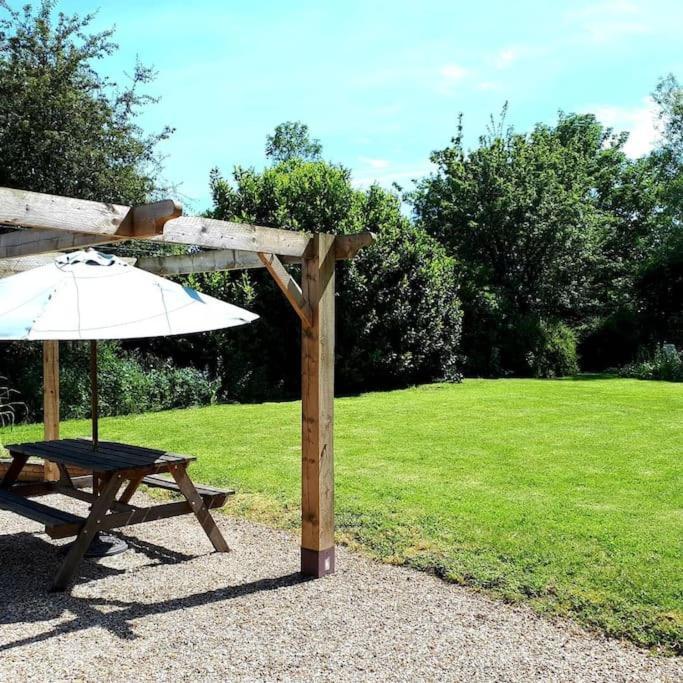 Host & Stay - Clara Cottage Bretforton Exteriör bild